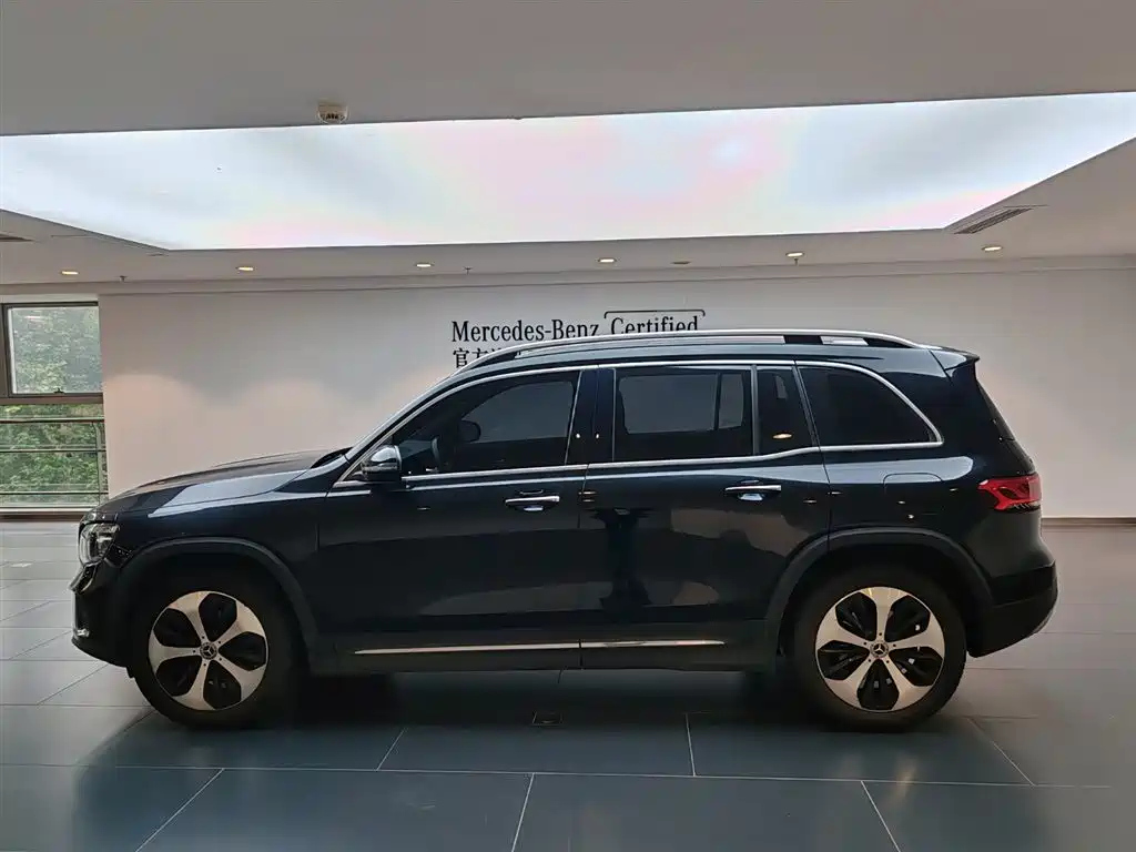 MERCEDES BENZ GLB 2021