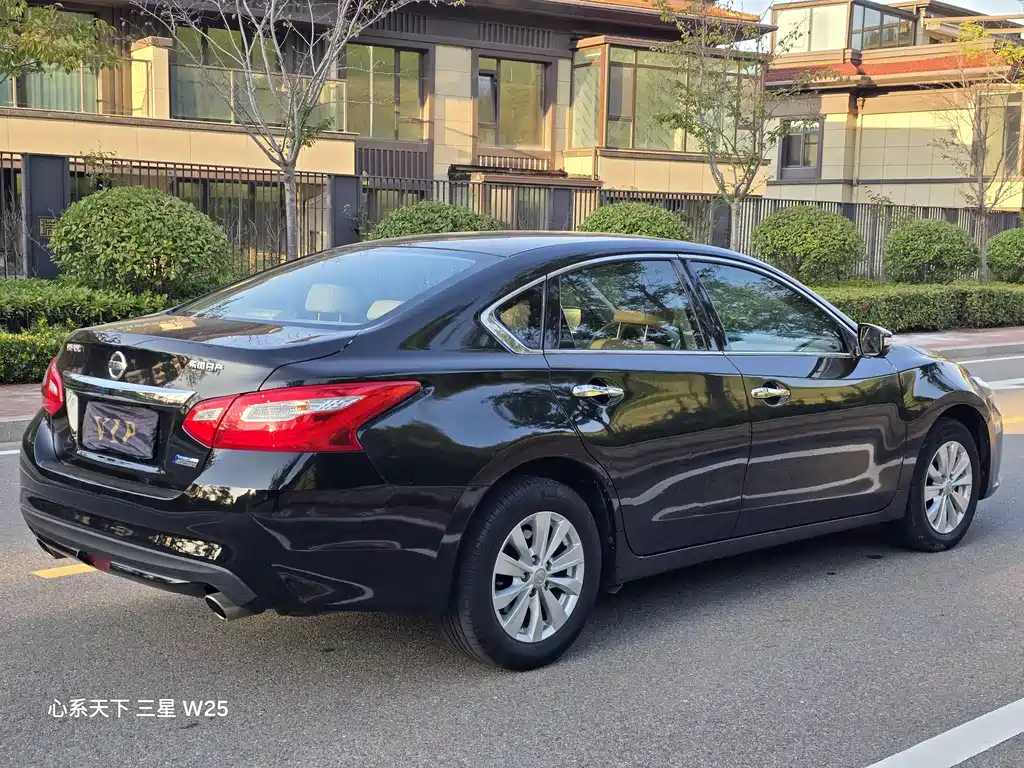 NISSAN TEANA 2019
