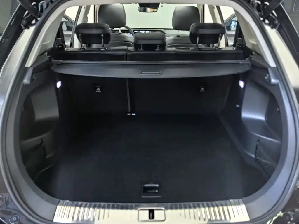 HONGQI HS5 2023