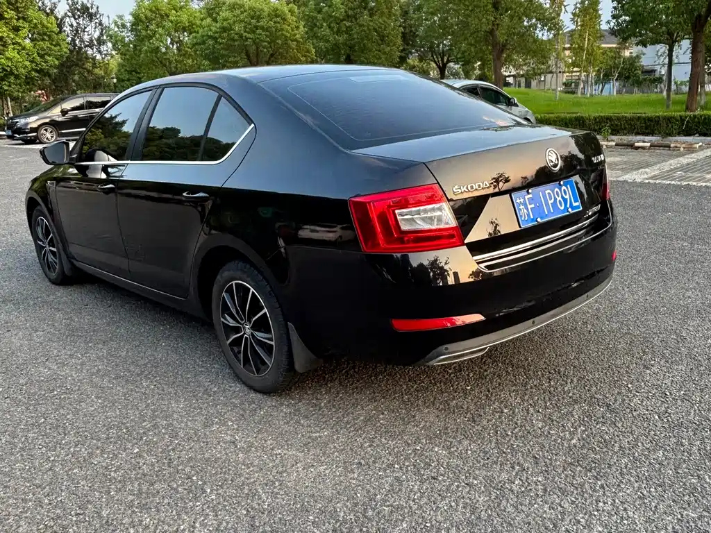SKODA OCTAVIA 2017