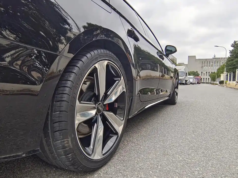 AUDI A5 2022