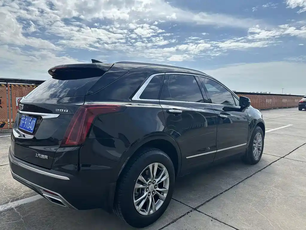 CADILLAC XT5 2021