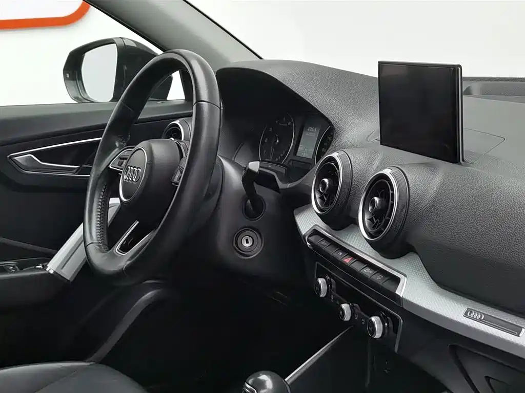 AUDI Q2L 2019