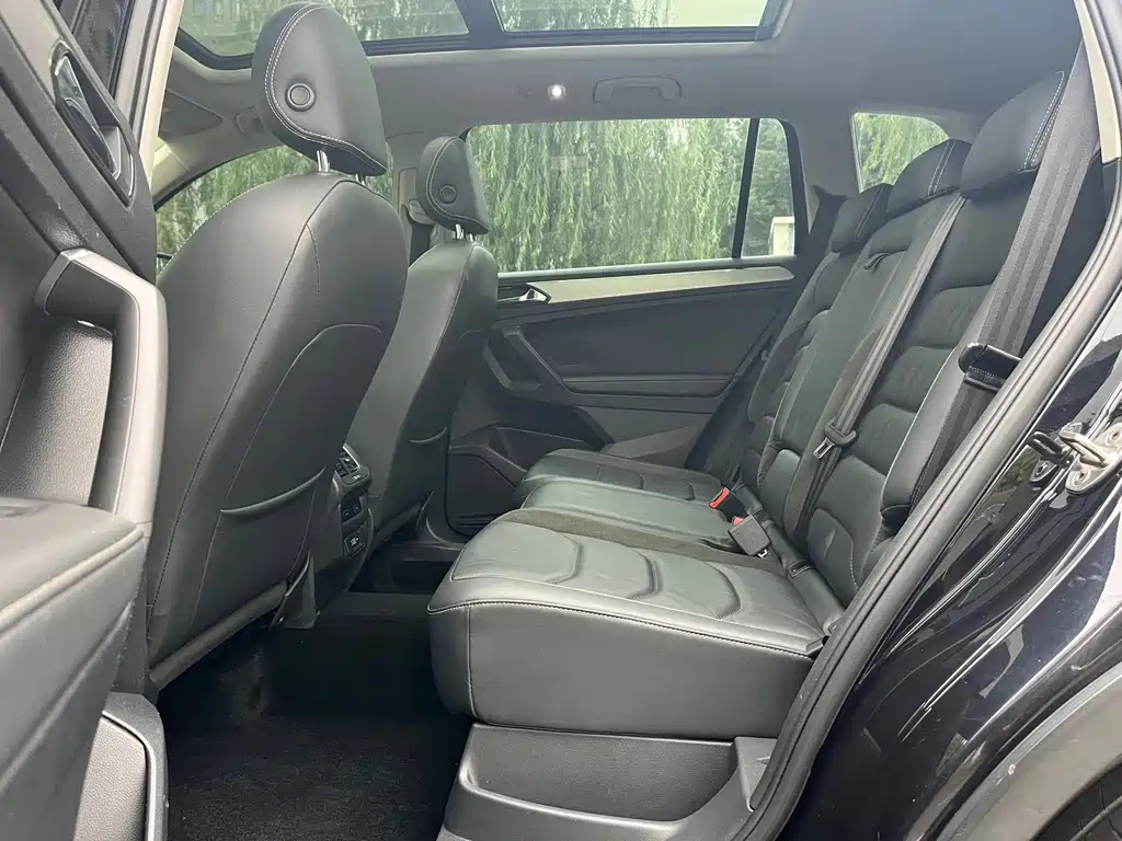 VOLKSWAGEN TIGUAN L 2020