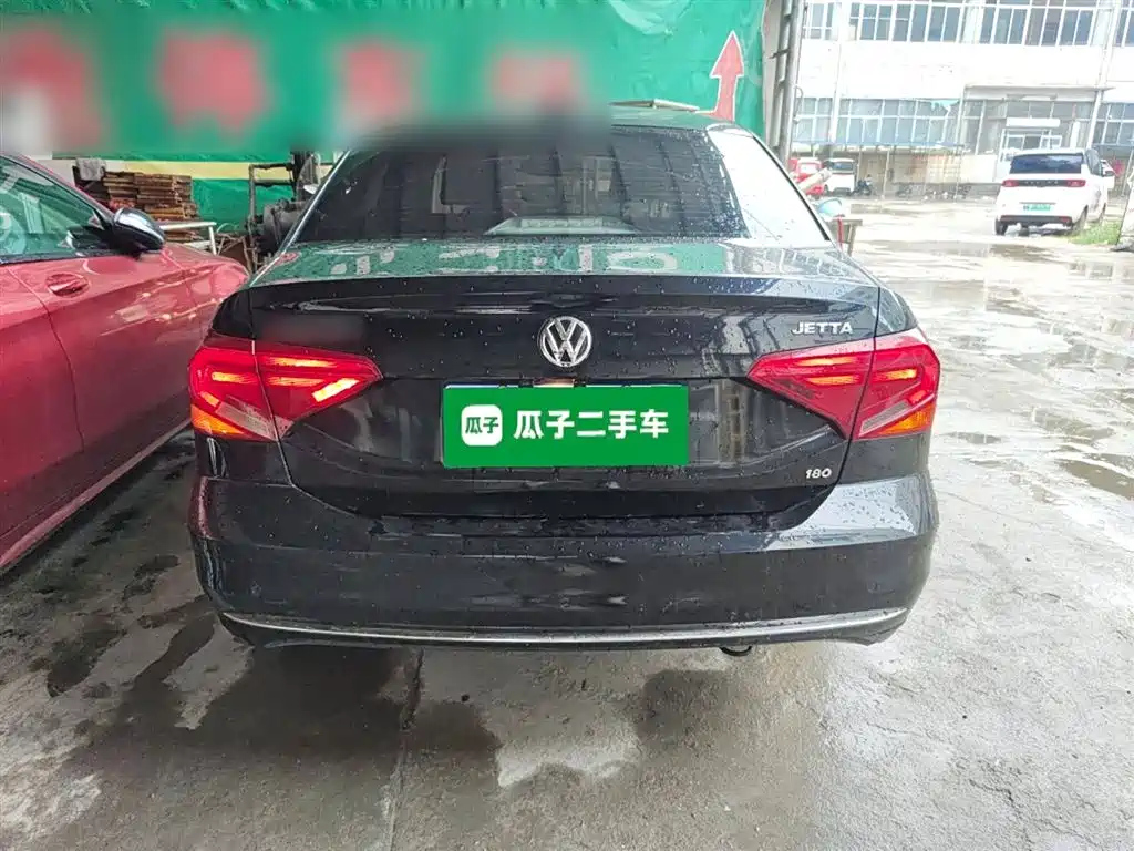 VOLKSWAGEN JETTA 2017