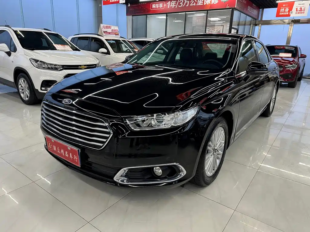 FORD TAURUS 2018