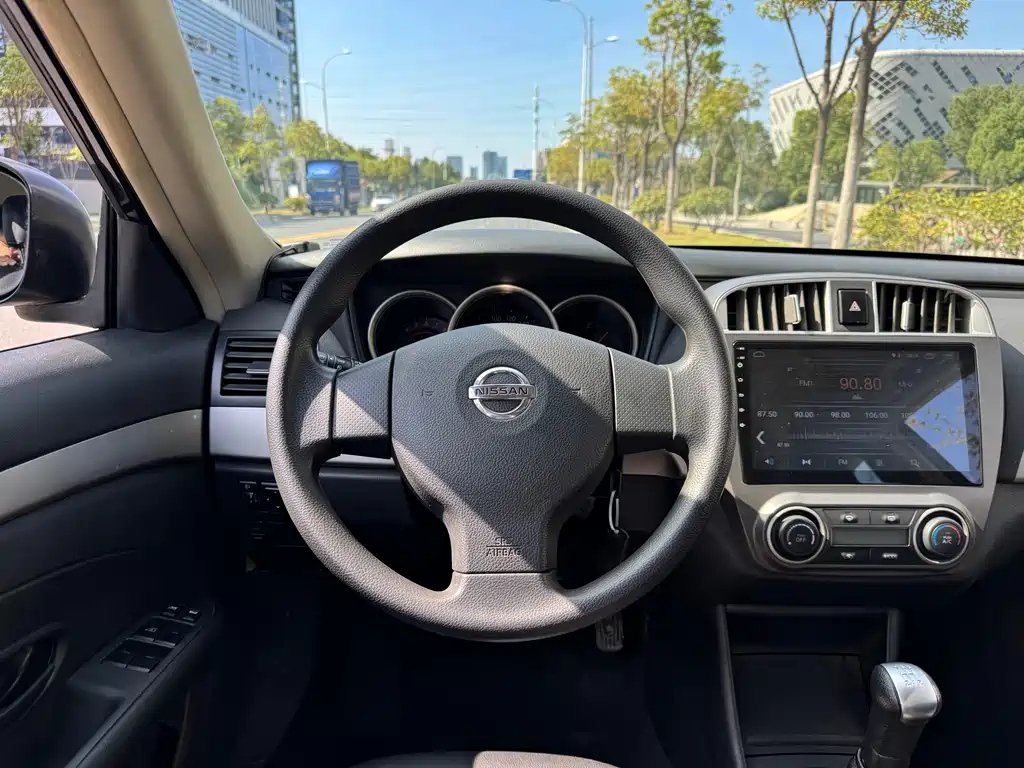 NISSAN SYLPHY 2019