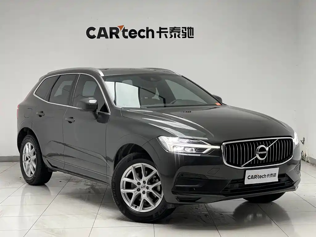 VOLVO XC60 2018