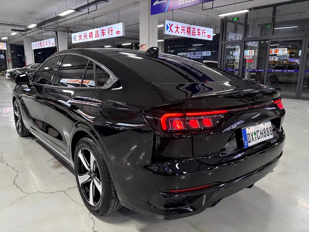 FORD MONDEO 2024