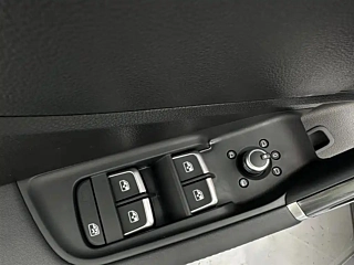 AUDI Q2L  2022 YEAR 35 TFSI FASHION DYNAMIC 2022