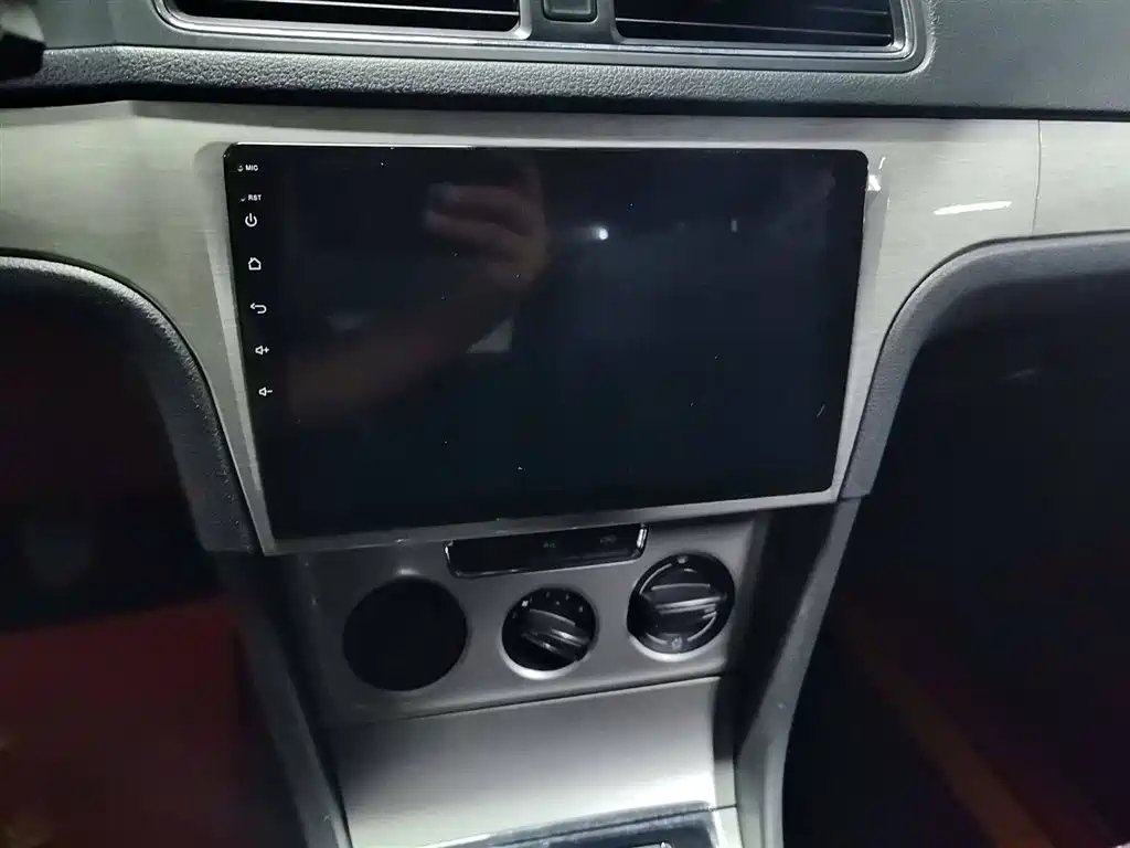 VOLKSWAGEN LAVIDA 2013