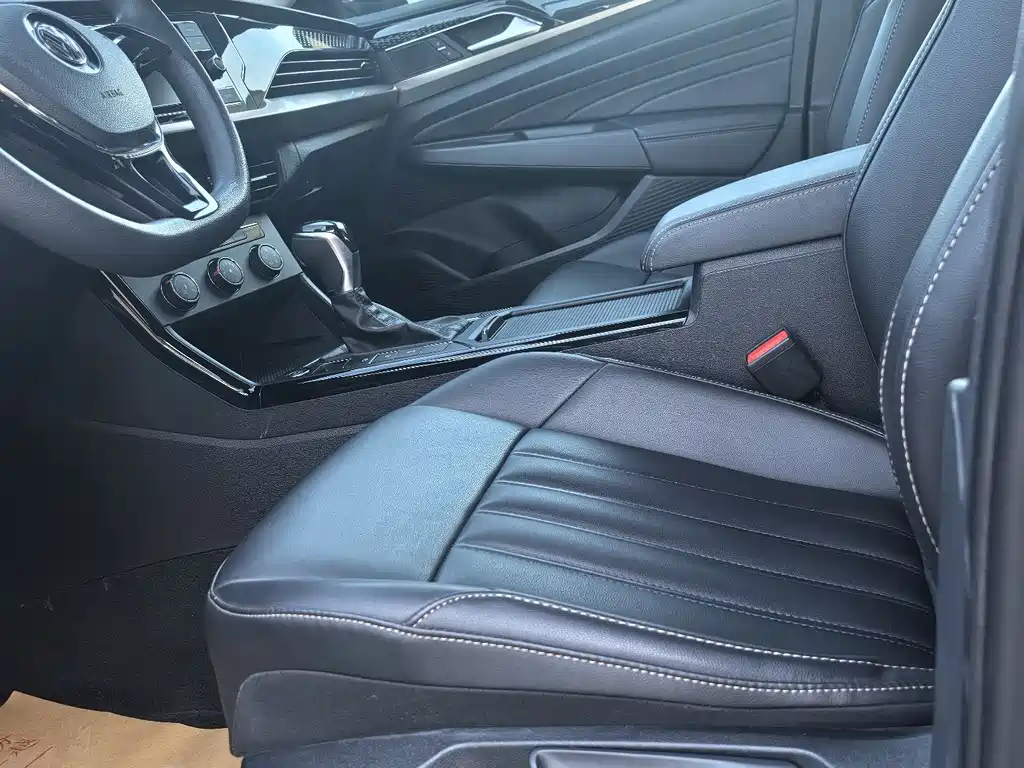 VOLKSWAGEN PASSAT 2019