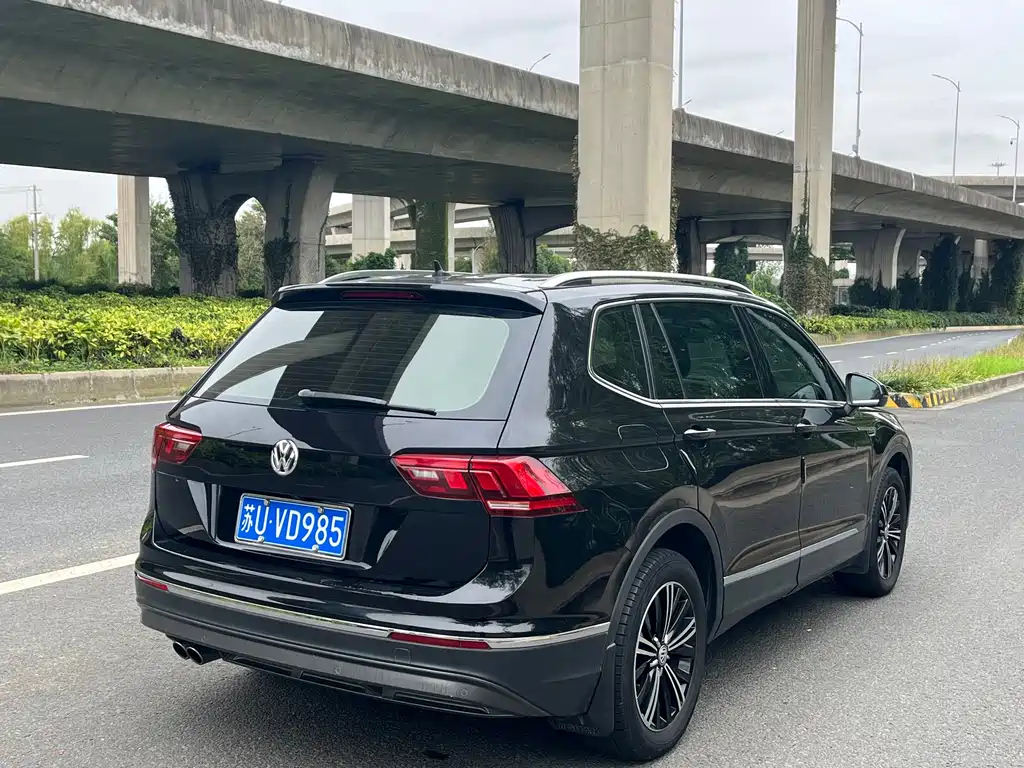 VOLKSWAGEN TIGUAN L 2020
