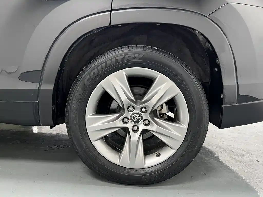 TOYOTA HIGHLANDER 2020