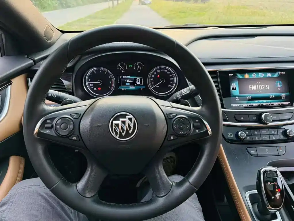 BUICK LACROSSE 2017
