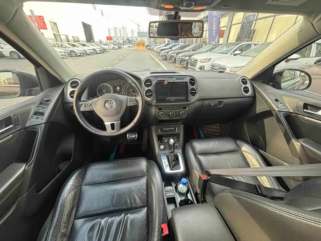 VOLKSWAGEN TIGUAN 2014