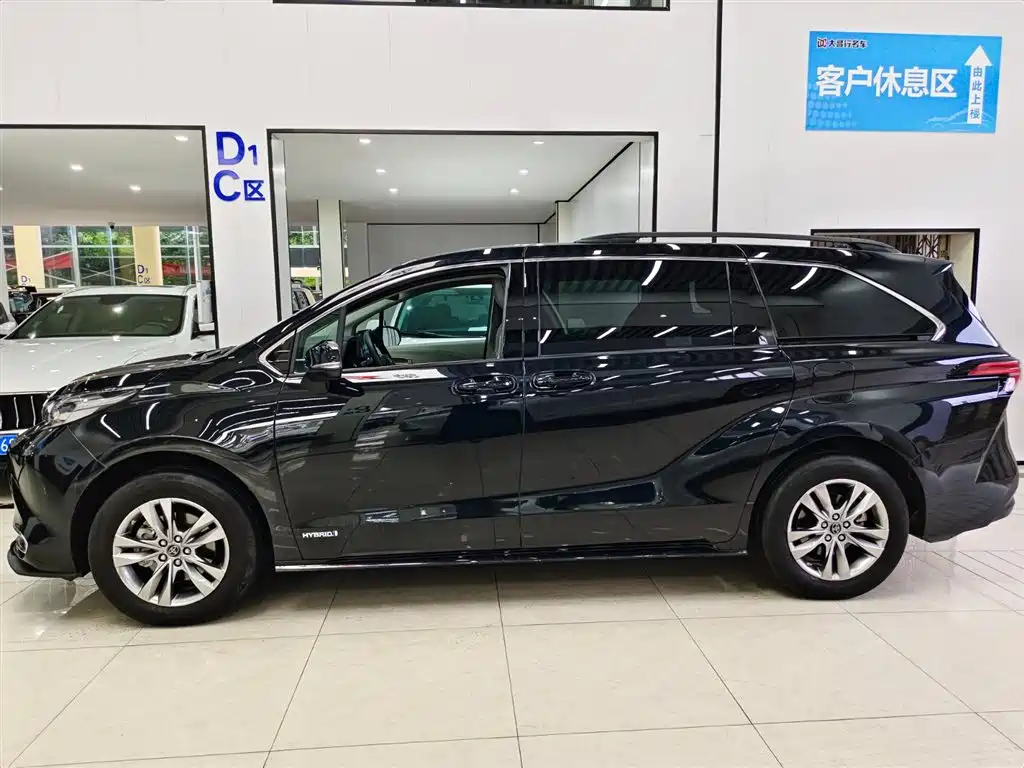 TOYOTA SIENNA SIENNA 2023