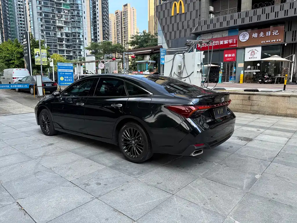 TOYOTA AVALON 2022