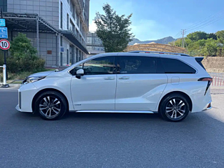 TOYOTA GRANVIA  2023 YEAR 2.5L HYBRID DELUXE EDITION 2023