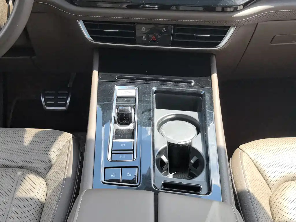 VOLKSWAGEN VILORAN 2022