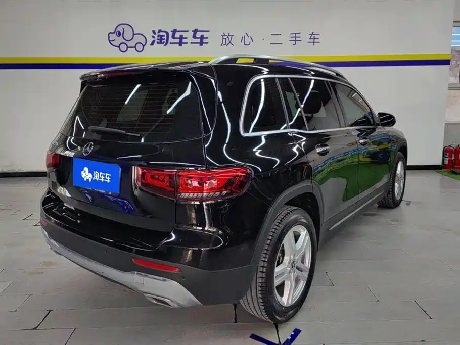 MERCEDES BENZ GLB 2023