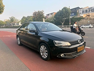 VOLKSWAGEN SAGITAR 2015
