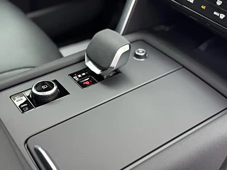 LAND ROVER DISCOVERY  2024 YEAR 360PS DYNAMIC SE 2024