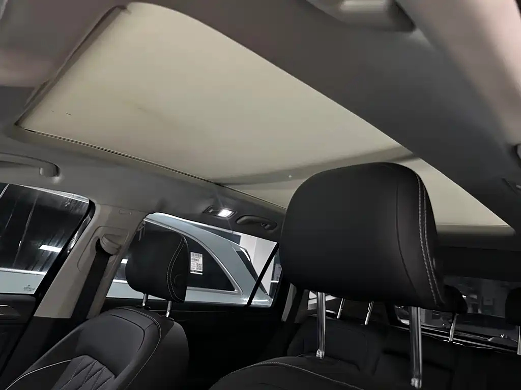 VOLKSWAGEN TIGUAN L 2025