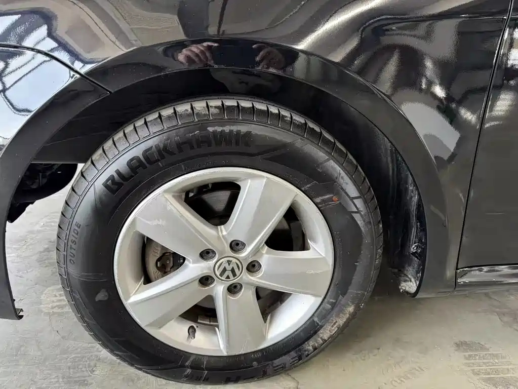 VOLKSWAGEN LAVIDA 2013