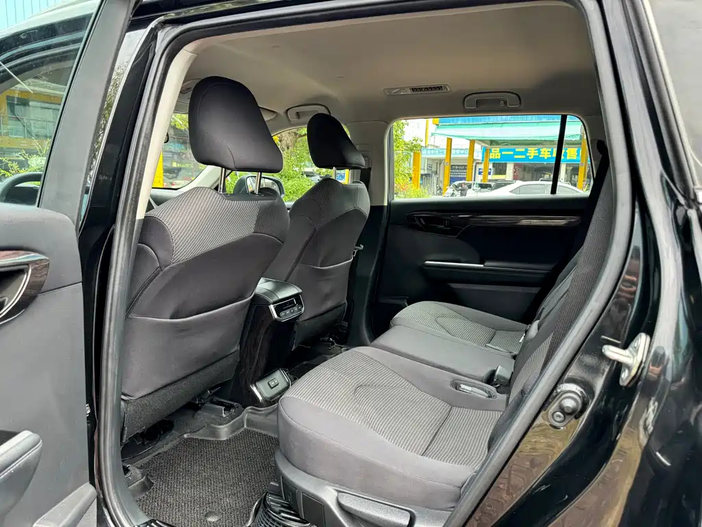 TOYOTA HIGHLANDER 2022