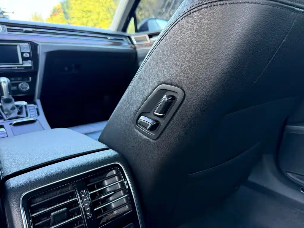 VOLKSWAGEN MAGOTAN 2018