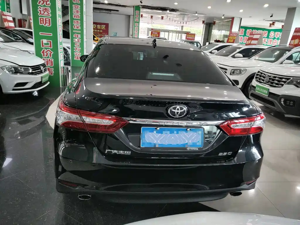 TOYOTA CAMRY 2023