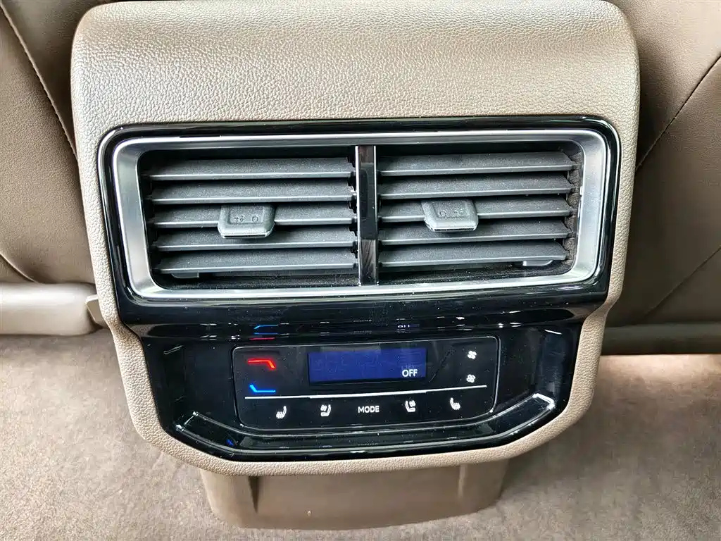 VOLKSWAGEN VILORAN 2024