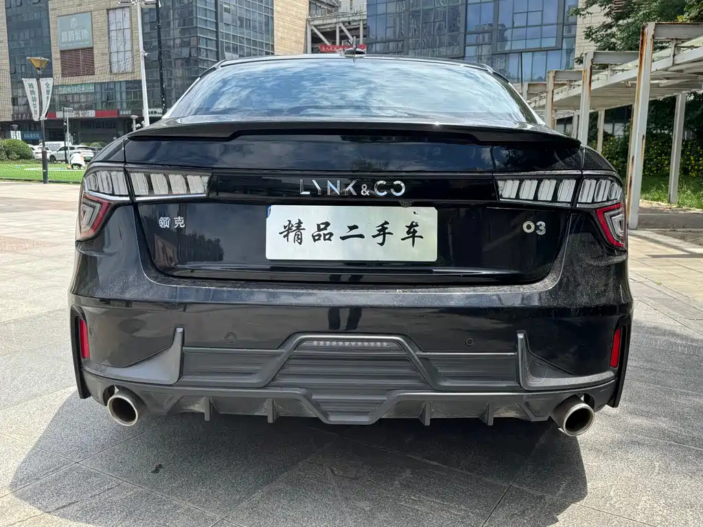 LYNK&CO 03 2018