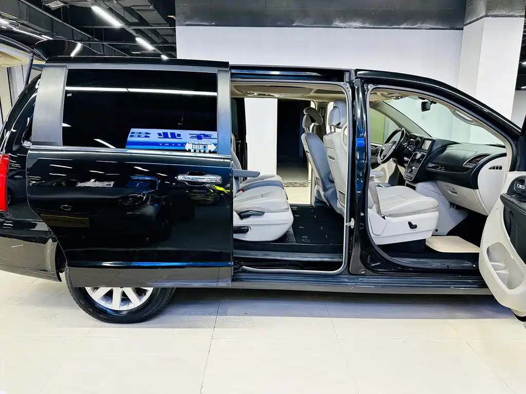 CHRYSLER BIG 捷龙 IMPORT 2014