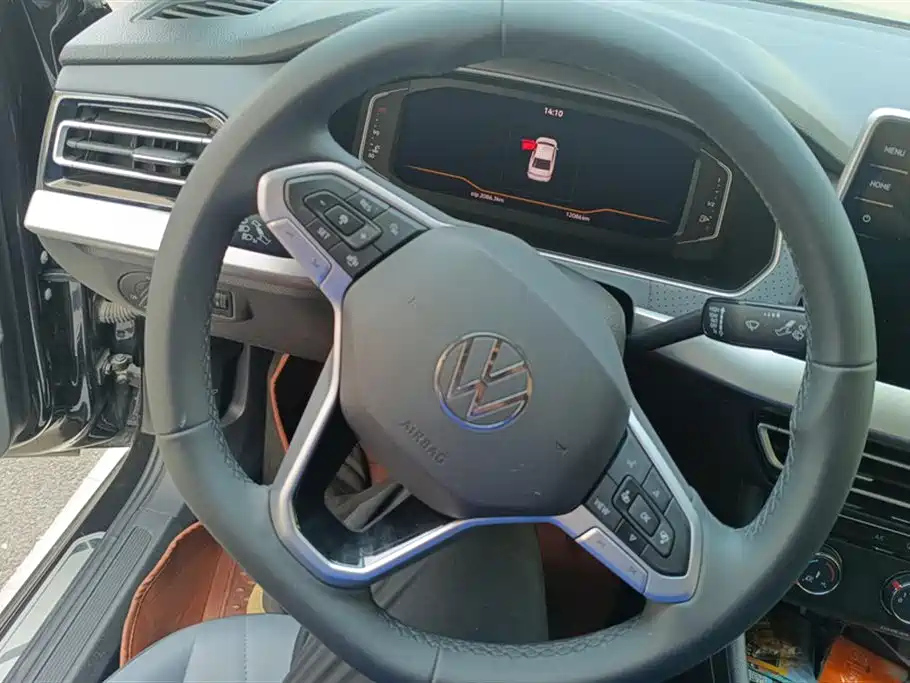 VOLKSWAGEN LAVIDA 2024