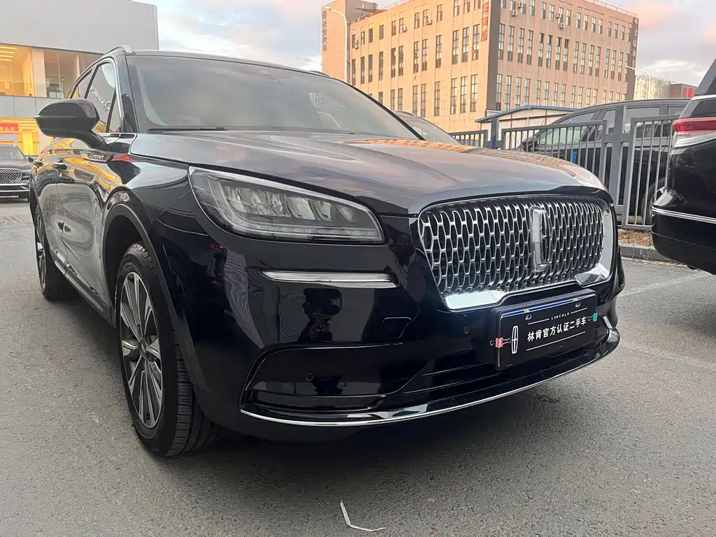 LINCOLN ADVENTURER 2022