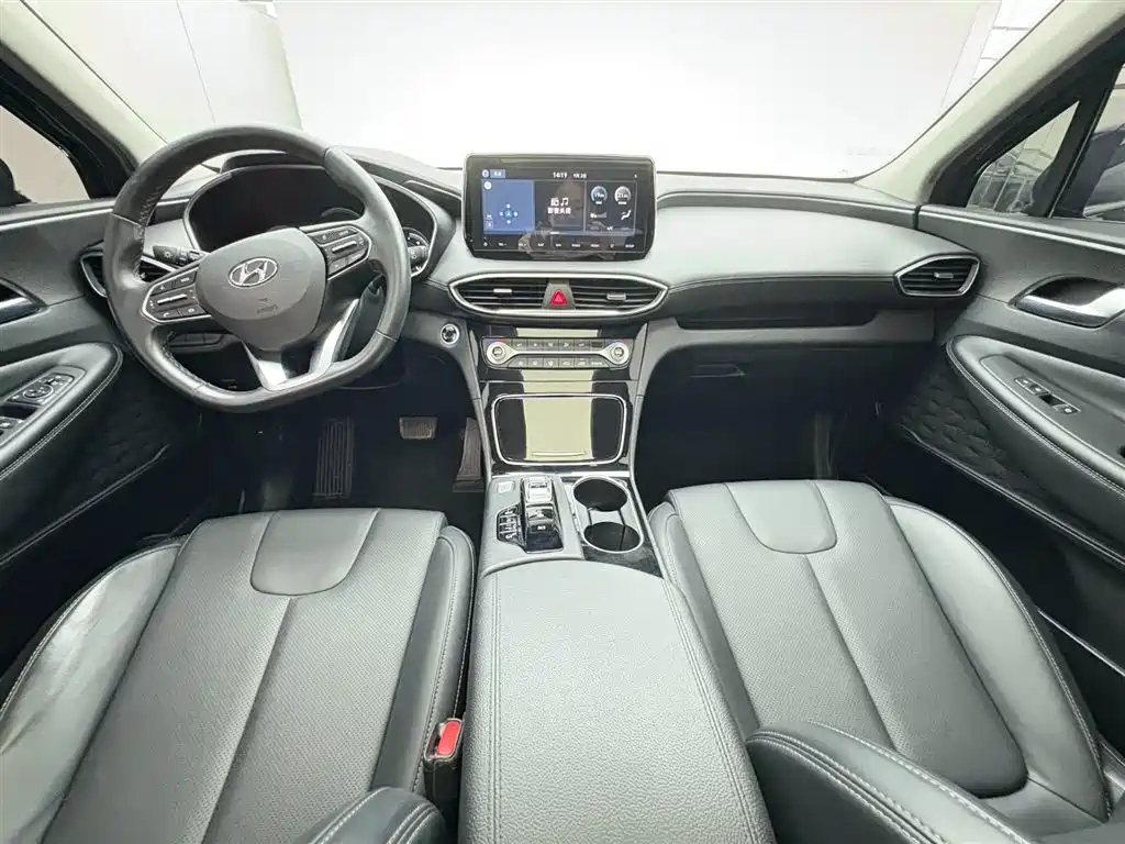 HYUNDAI SANTAFE 2020