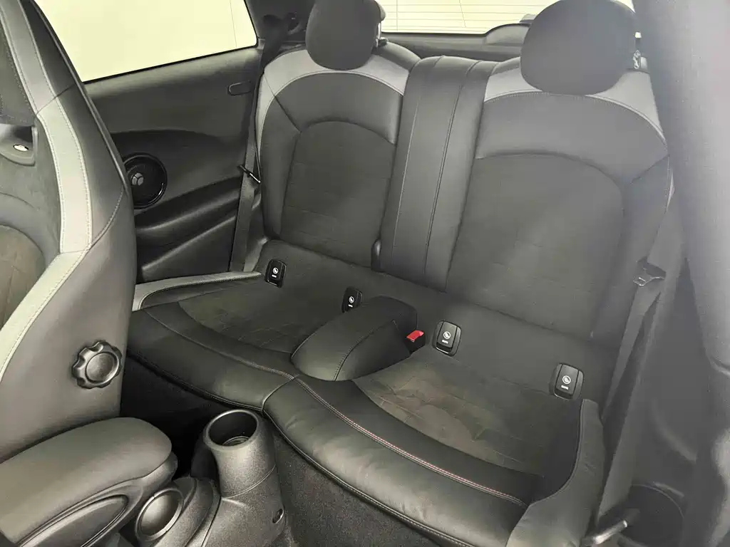 MINI JCW 2023