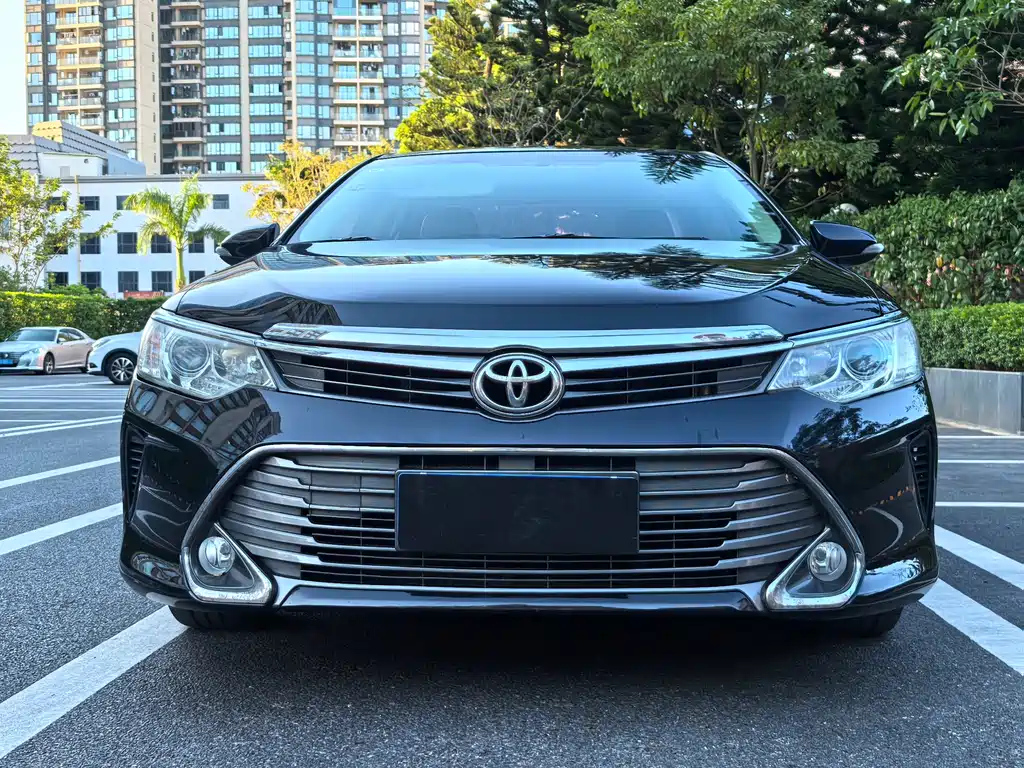 TOYOTA CAMRY 2016