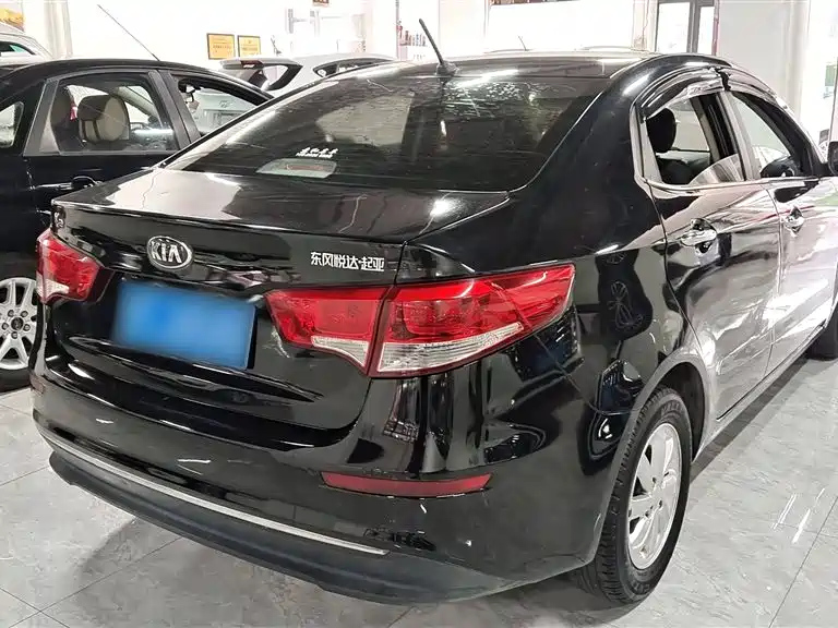 KIA K2 2015