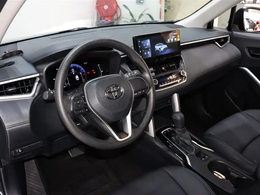 TOYOTA FRONTLANDER 2023