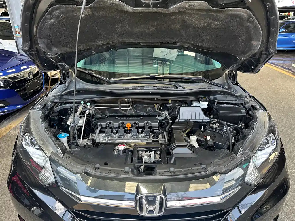 HONDA VEZEL 2015