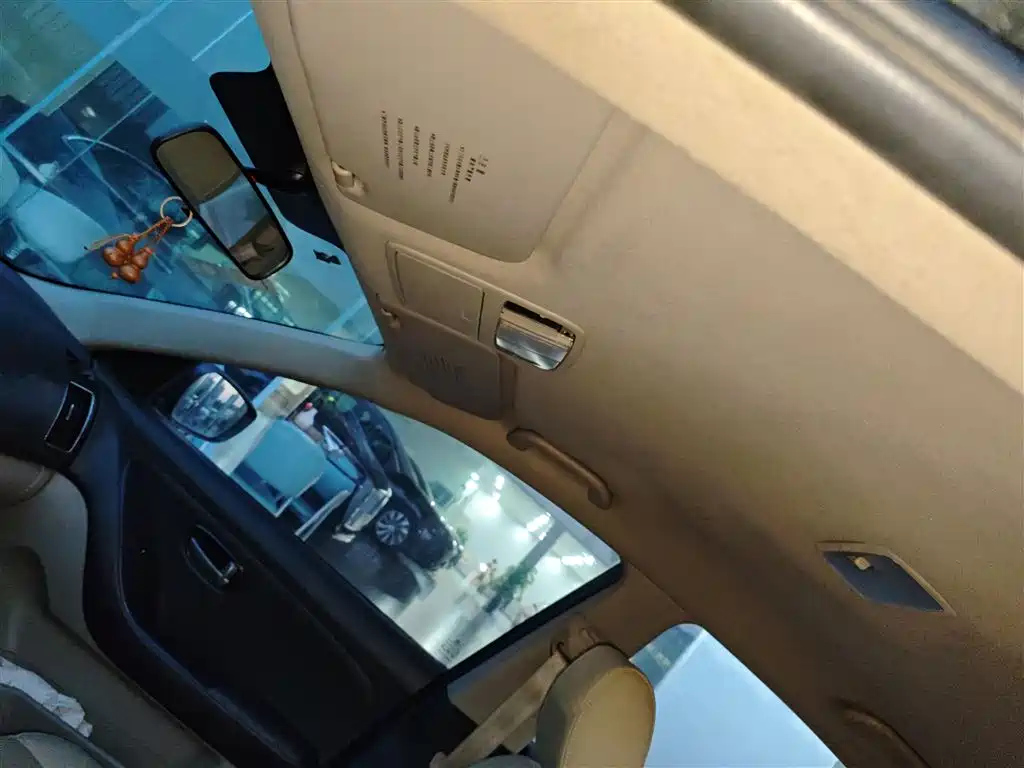 HYUNDAI CELESTA 2015