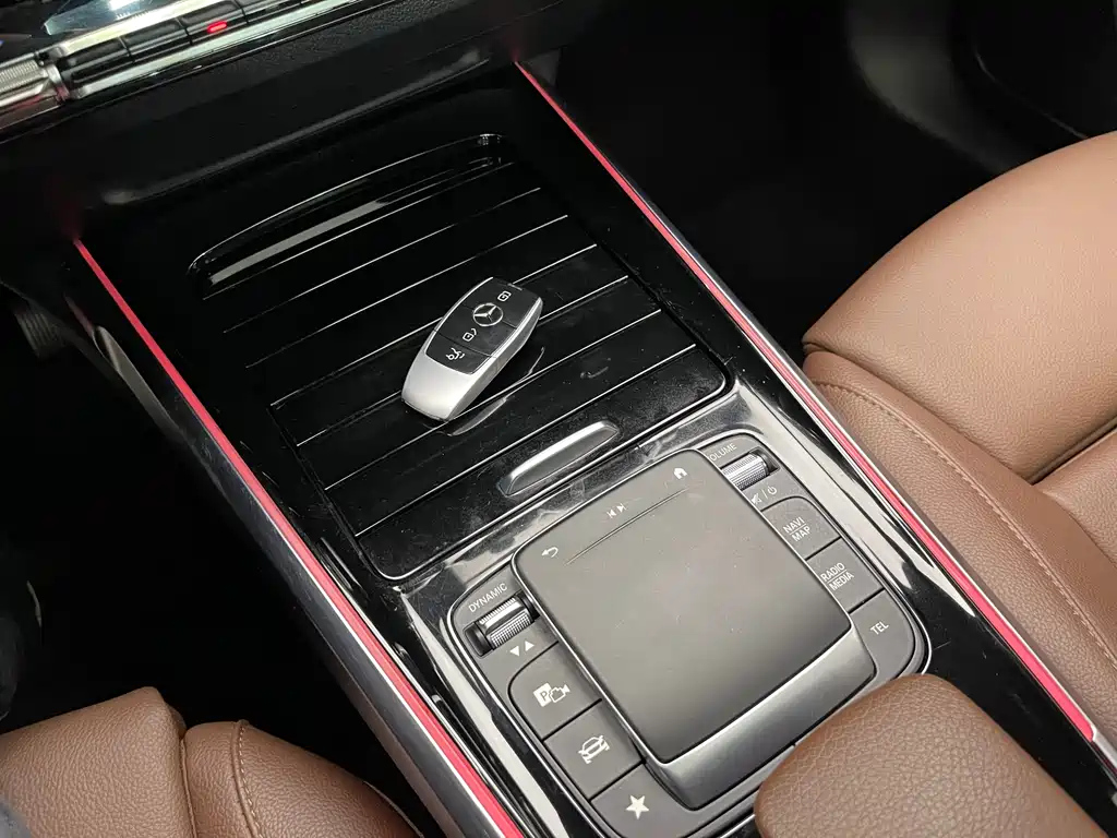 MERCEDES BENZ GLB 2021