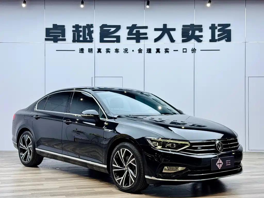 VOLKSWAGEN MAGOTAN 2022