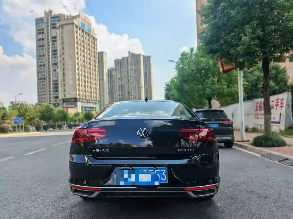 VOLKSWAGEN MAGOTAN 2021