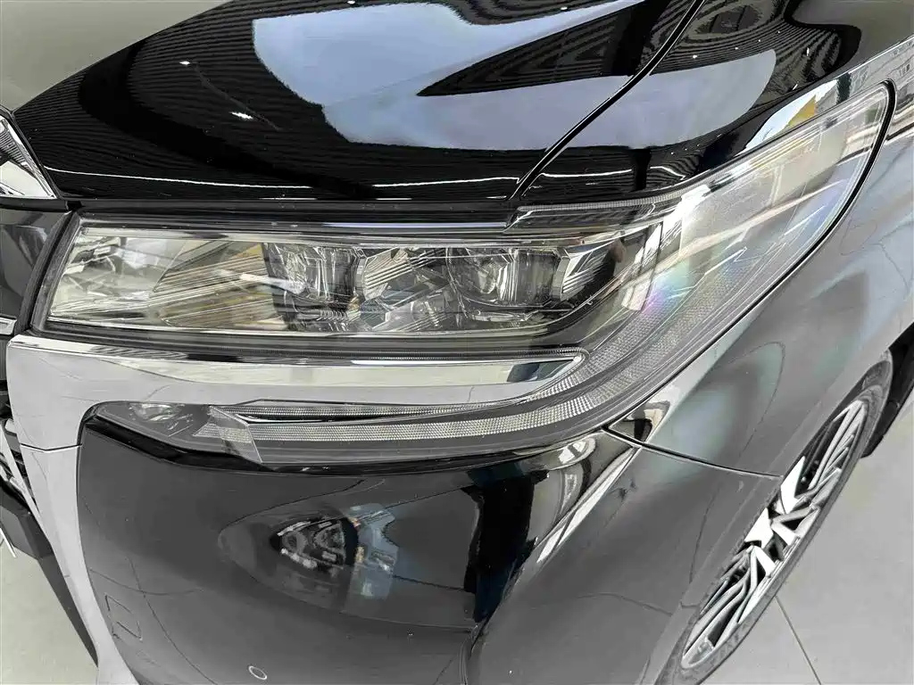 TOYOTA ALPHARD 2018