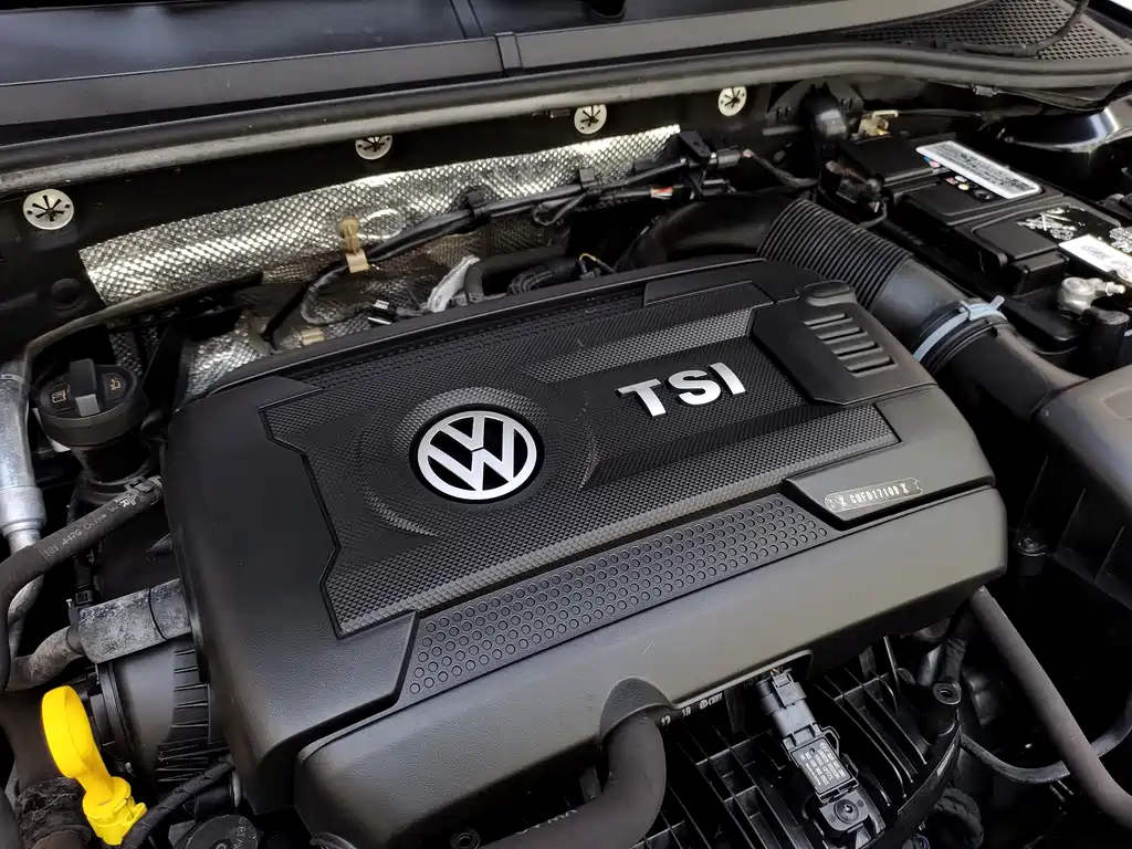 VOLKSWAGEN MAGOTAN 2018