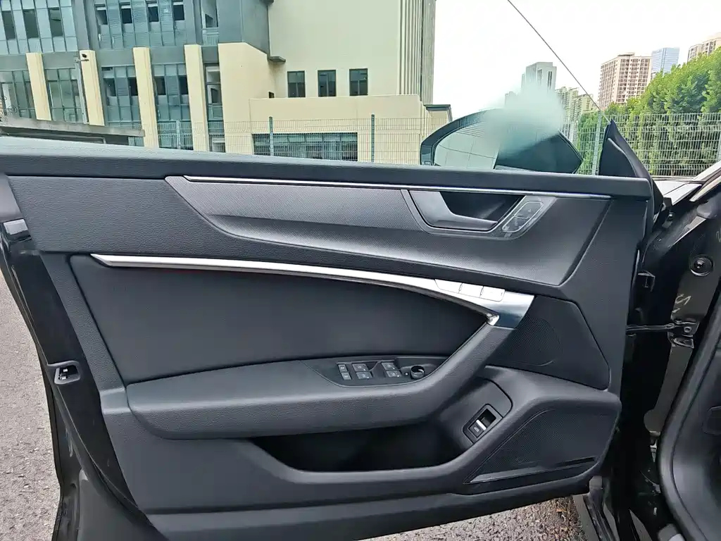 AUDI A7 2024
